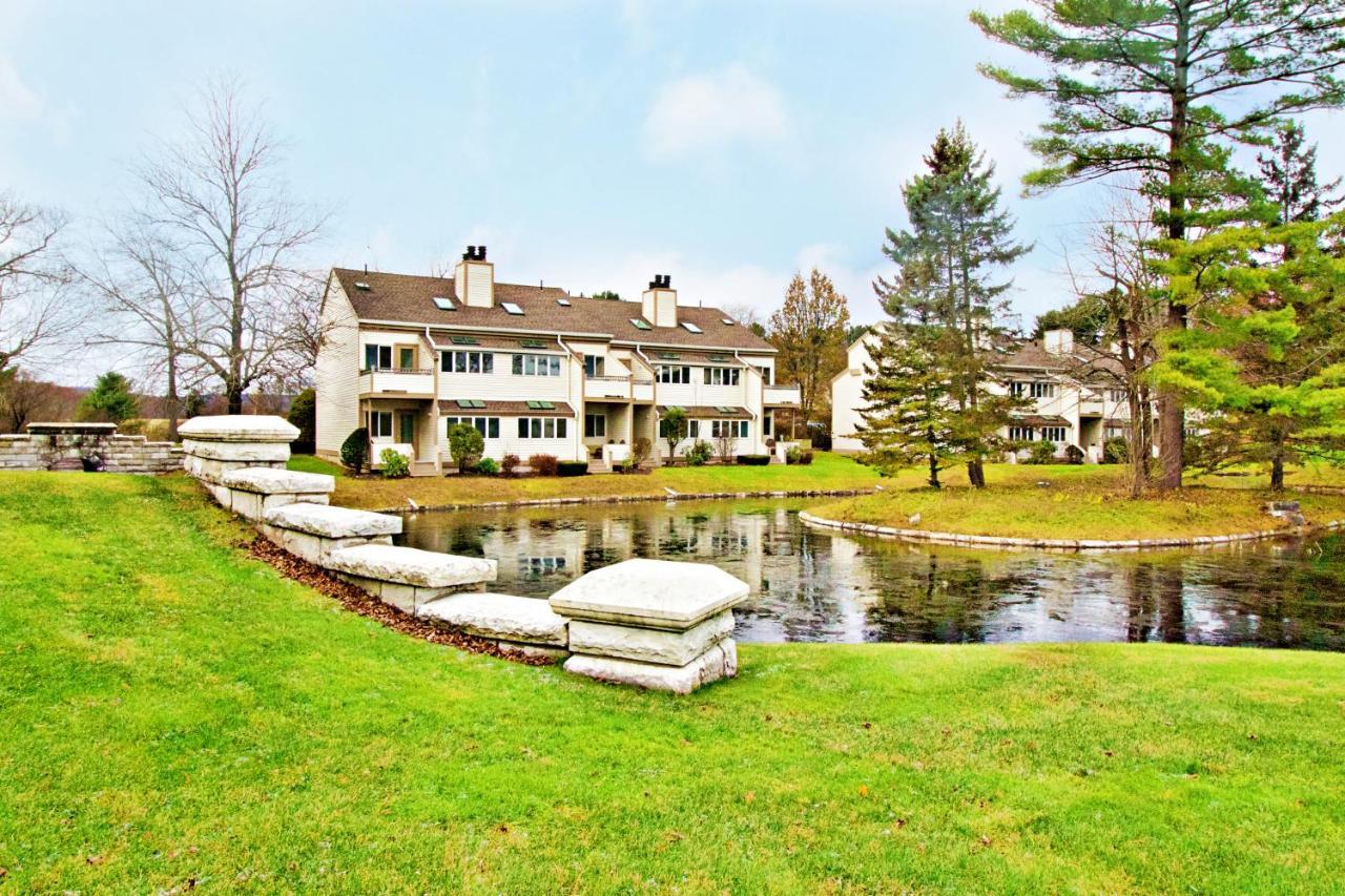 The Ponds At Foxhollow Lenox Εξωτερικό φωτογραφία